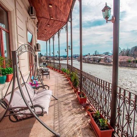 Hotel Caravan Palace Kutaisi Bagian luar foto