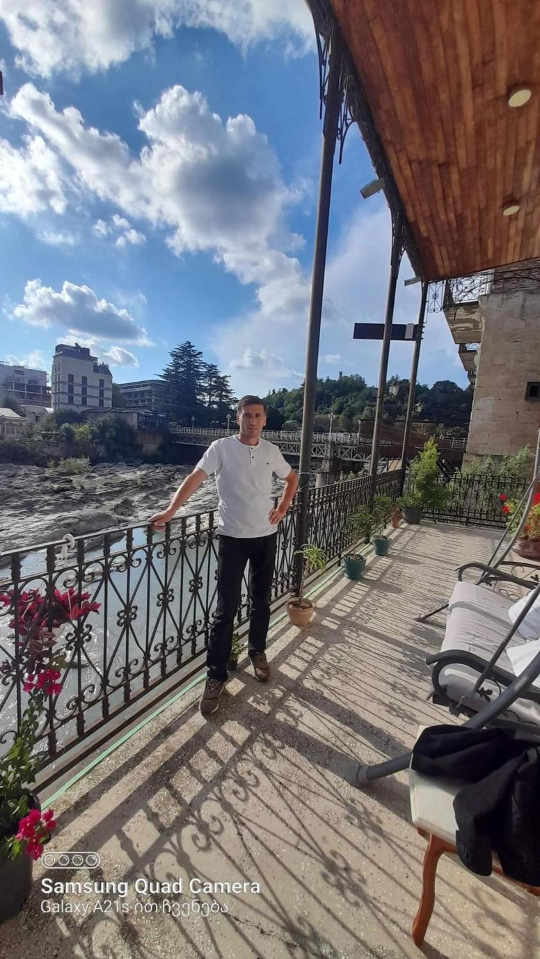 Hotel Caravan Palace Kutaisi Bagian luar foto