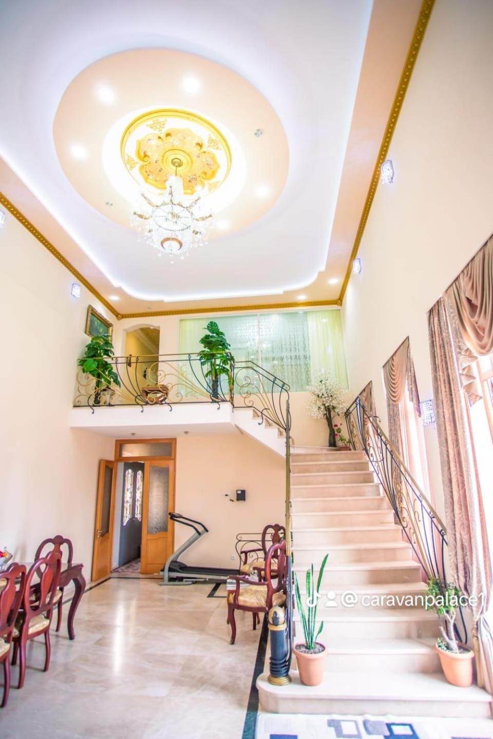 Hotel Caravan Palace Kutaisi Bagian luar foto